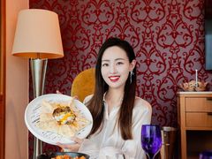 -香格里拉鱼跃地中海西餐厅·牛排披萨