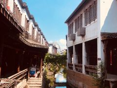 -丝绸小镇荻港古村