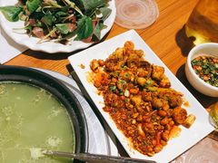 煨折耳根排骨汤-老号尤兔头(幸福店)