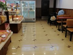 -红宝石·鲜奶小方·海派西点房(南丹店)