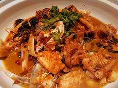 红烧南湾有机鱼头-鲁班小馆(政四街店)