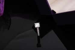 点击看大图 -威德钻石-克拉钻大本营(南京东路店)