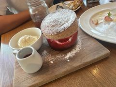 -ROAST coffee & eatery