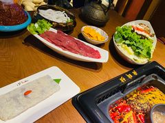 -老牌坊云南鱼豆花火锅(爱建店)