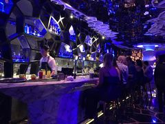 -OZONE 顶楼酒吧(香港丽思卡尔顿酒店)