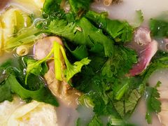 油豆腐鸭血粉丝汤-小杨生煎(湟普汇店)