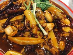 油焖酱爆牛蛙-华仔龙虾(永乐路总店)