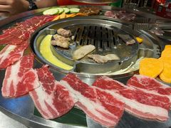 呼啦圈牛七宝-哈哈碳都·牛肋条无限自助烤肉(台江万达店)