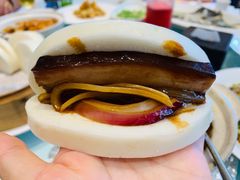 万龙洲招牌扣卤肉配馒头片-万龙洲海鲜(大兴绿地缤纷城店)