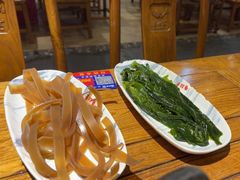 -亮欢寨酸汤鱼(沙冲路店)