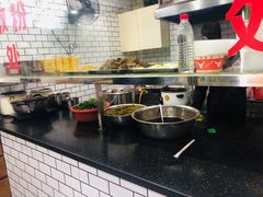 -覃肥叔桂林米粉(粮道街店)