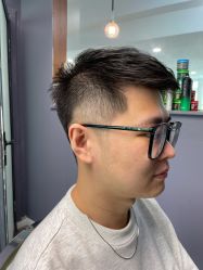 点击看大图 -15C7 男士理发馆 烫染专业店