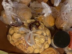 -鲍师傅糕点(江苏路店)
