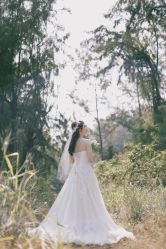 -现代经典婚纱摄影