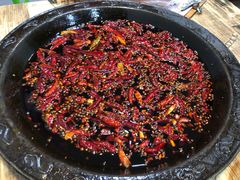 -渝嘴小老弟老火锅(华新村店)