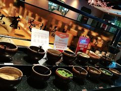 自助调料区-呷哺呷哺(万达新世界店)