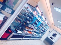 -全家便利店(宜山路站店)