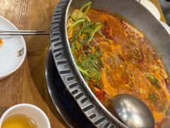 -喇喇排骨火锅·传统韩式脊骨汤(望京西园总店)