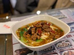 香辣牛腩面-双燕楼·手工馄饨·汤面小吃(世纪汇店)
