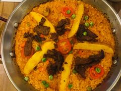 红烩牛肉薯角海鲜饭-四季天方包子