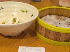 -大食代美食广场(上海中心店)