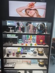 -U·NI SALON 造型