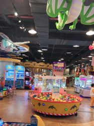 -卡通尼乐园(五彩世界店)