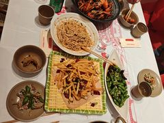 -肥肥虾庄·金牌油焖大虾(汉口城市广场店)