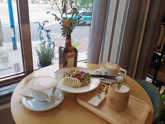 靠窗位-ZING COFFEE 镜咖啡