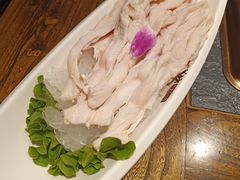 -老牌坊云南鱼豆花火锅(哈西万达店)