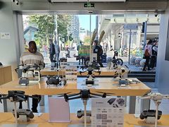 -DJI大疆(深圳华强北曼哈授权体验店)