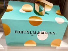 -The Diamond Jubilee Tea Salon at Fortnum & Mason