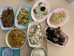 -同济大学本部学苑饮食广场