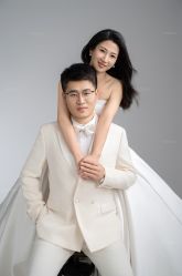 -雪中彩影婚纱摄影·微光艺术中心