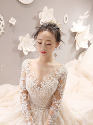 点击看大图 -艾米丽婚纱礼服