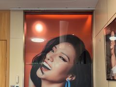 -上海仁爱医院口腔科 · 种植
