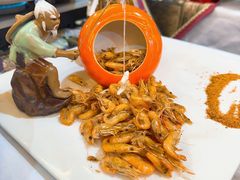 -刘姐啤酒鱼民族演艺餐厅(西街总店)