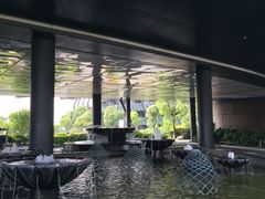 -上海滴水湖皇冠假日酒店