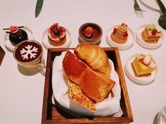 餐前面包-罗宾斯牛排馆(重庆丽晶酒店)