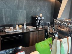 -星巴克(杭州临平银泰城B1店)