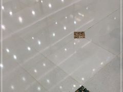 -梅龙镇广场