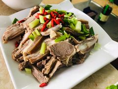 -墨脱石锅椰子鸡•香草鸭•东山羊(大东海店)