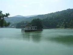 -庐山风景区花径公园