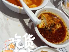 -渝是乎酸菜鱼·川渝小炒(新世界百货望京店)