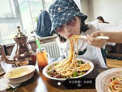 -歹歹的加个面过油肉拌面