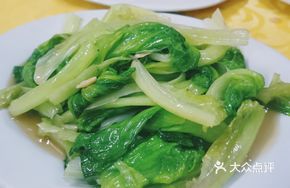 Garlic Stir-fried Lettuce