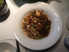 -费大厨辣椒炒肉(高铁吾悦广场店)