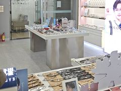 -视野联行眼镜(第一国际店)