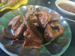 -烤肉小伙烤肉店