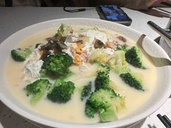 -肥仔文澳门猪骨煲(南京西路店)